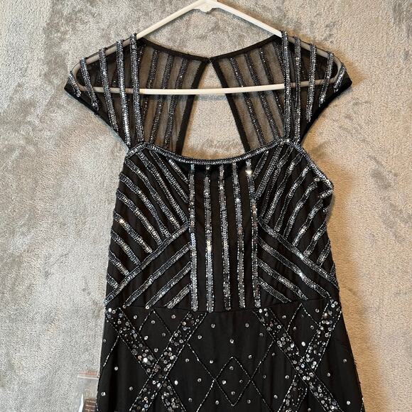 Adrianna Papell Embellished Cut Out Gown‎ Black Silver Beads 8 Elegant Timeless - Picture 9 of 9
